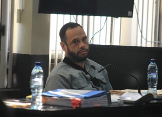 José Luis Benito en una fotografía tomada en febrero pasado desde Torre de Tribunales. Foto La Hora / José Orozco