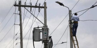 El INDE y Eegsa revisan la red eléctrica tras sismos en el país. Foto: La Hora