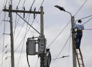 El INDE y Eegsa revisan la red eléctrica tras sismos en el país. Foto: La Hora