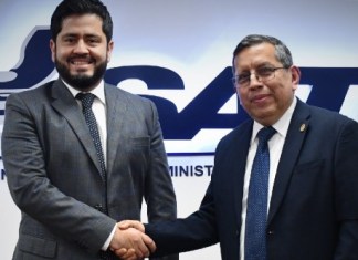 Superintendente, Marco Livio juramento a Erick Echeverría como Intendente de Recaudación"