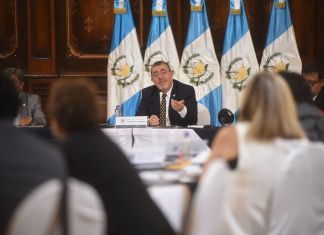 El presidente, Bernardo Arévalo, presenta el programa de "Gobierno Departamental", con el cual busca impulsar el desarrollo del país. Foto: Fabricio Alonzo