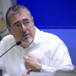El Mineduc informó que el presidente Bernardo Arévalo solicitará una opinión consultiva a la CC sobre la aplicación de la Ley de Acceso a la Información Pública respecto al pacto colectivo con el magisterio nacional. Foto: Gobierno de Guatemala/La Hora