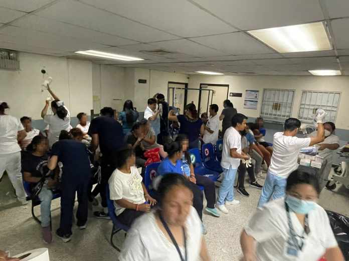 Niñas y adolescentes del Hogar Seguro Zafiro II fueron atendidas por médicos del Hospital General debido a los síntomas de intoxicación alimenticia. Foto: Hospital General/La Hora