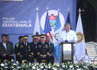 Más de 42 mil niños y adolescentes guatemaltecos forman parte de los programas de prevención de la violencia de la Policía Nacional Civil (PNC), dijo el ministro de Gobernación, Francisco Jiménez. Foto: Fabricio Alonzo/La Hora