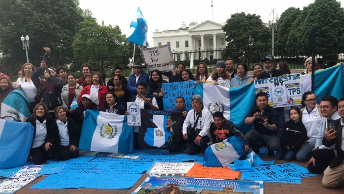 El pasado 27 de abril la Red Migrante Guatemalteca organizó una actividad frente a la Casa Blanca donde pidieron el TPS para Guatemala. Foto: Red Migrante Guatemalteca.