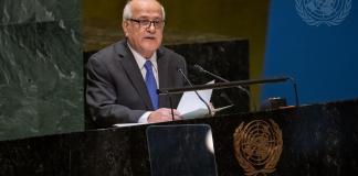 El observador permanente de Palestina en Naciones Unidas, Riyad Mansour, se dirigió a la Asamblea para promover la iniciativa.