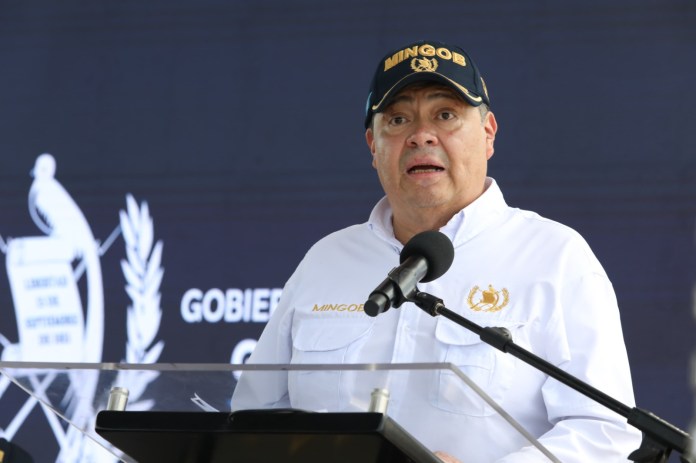 El Ministro de Gobernación, Francisco Jiménez, reaccionó tras ataque armado donde murió un menor.