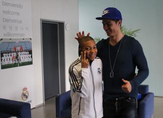 Kylian Mbappé y Cristiano Ronaldo. Foto: Red social X @KMbappe