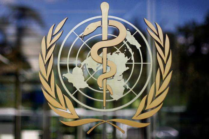 Logotipo de la Organización Mundial de la Salud en la sede de la OMS en Ginebra. (AP Foto/Anja Niedringhaus, Archivo)
