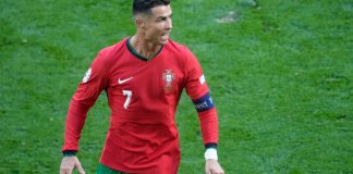 El portugués Cristiano Ronaldo reacciona durante un partido del Grupo F entre Turquía y Portugal en el torneo de fútbol Euro 2024 en Dortmund, Alemania, el sábado 22 de junio de 2024. (Foto AP/Michael Probst)