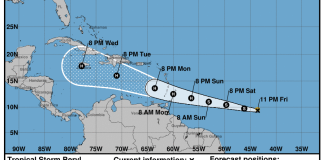 "El Centro Nacional de Huracanes indicó que el sistema tropical en el atlántico, ya se transformó en Tormenta Tropical «Berly» ", Foto: NHC / La Hora.