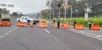 La autopista Palín-Escuintla se encuentra totalmente cerrada. (Foto: CIV)
