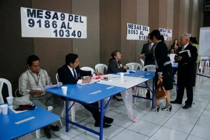 Elección de representantes del Colegio de Abogados y Notarios de Guatemala (CANG) ante las Comisiones de Postulación para magistrados de Corte Suprema de Justicia (CSJ) y Corte de Apelaciones. Foto: Archivo La Hora