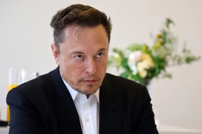 Fotografía de archivo en la que se observa al empresario estadounidense Elon Musk. EFE/EPA/Ludovic Marin