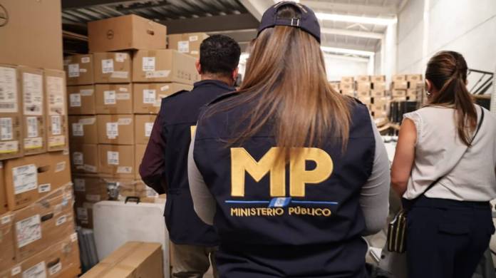 MP allana bodegas del TSE ubicadas en El Naranjo, zona 4 de Mixco. Foto: MP