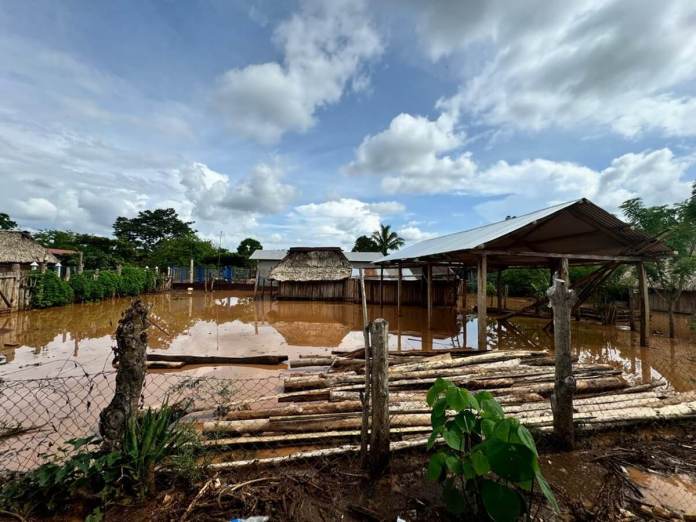 Varios lugares de la provincia han experimentado inundaciones debido a la intensa lluvia. Foto: Conred
