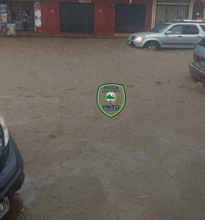 Se reporta inundación en calles de la cabecera de Quetzaltenango. Foto: PMT Quetzaltenango