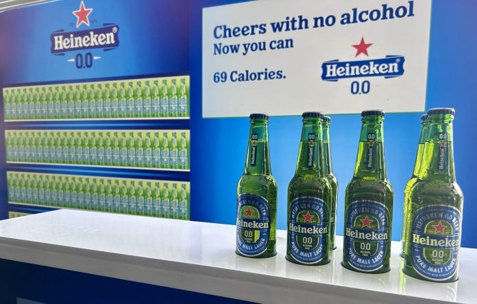 Heineken 0.0 es la nueva propuesta sin alcohol y es distribuida por Cervecería Centro Americana. Foto La Hora / Daniel Ramírez