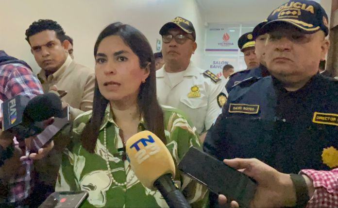 La viceministra Claudia Palencia informa sobre el Caso Farruko Pop. (Foto Daniel Ramírez -La Hora)