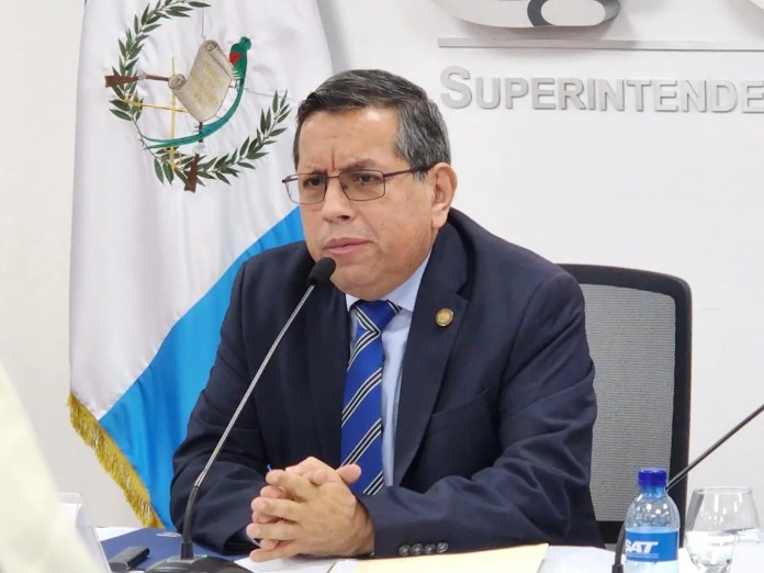 Marco Livio Díaz, jefe de la Superintendencia de Administración Tributaria (SAT). Foto: SAT