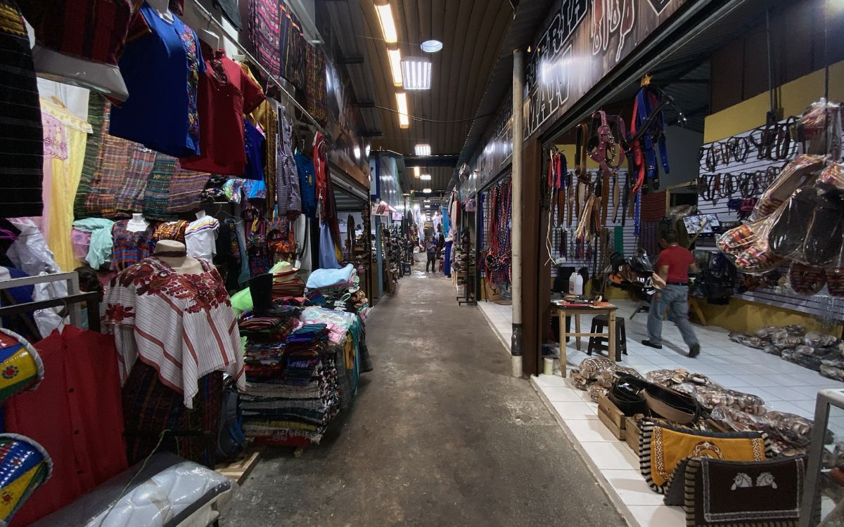 mercado la terminal zona 4