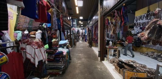 mercado la terminal zona 4