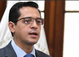 El Secretario General de Presidencia, Juan Guerrero fue citado a la Unidad de Desjudicialización del MP para ratificar la denuncia contra Jorge Mondal. Foto: AGN/La Hora.