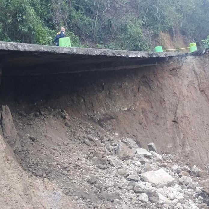 El pavimento está a punto de colapsar. (Foto: Municipalidad de San Juan La Laguna)