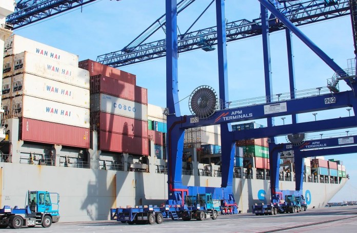 La empresa APM Terminals batalla por un contrato de concesión que fue anulado por la Sala Quinta de lo Contencioso Administrativo. Foto: La Hora