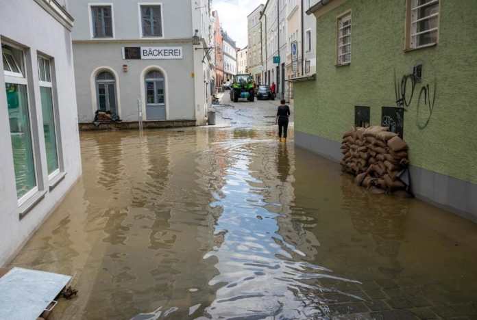 Las inundaciones en Passau, Alemania, el 5 de junio del 2024. (Peter Kneffel/dpa via AP)