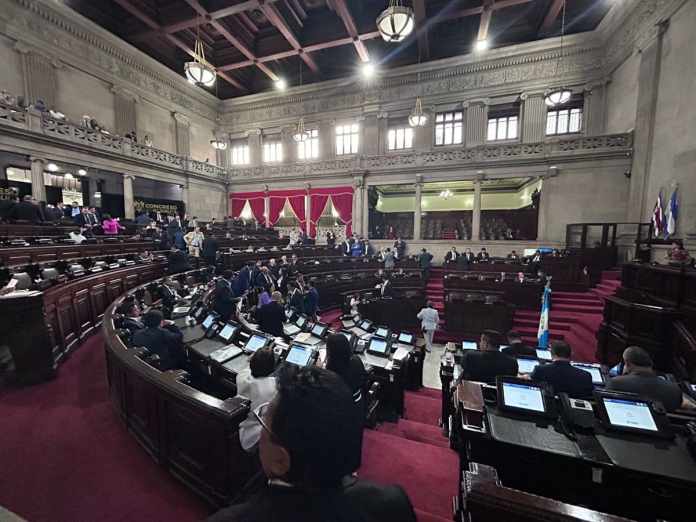 Los diputados apoyaron la primera lectura de la iniciativa de ley para el fortalecimiento de la actividad agropecuaria campesina. Foto: Daniel Ramírez/La Hora