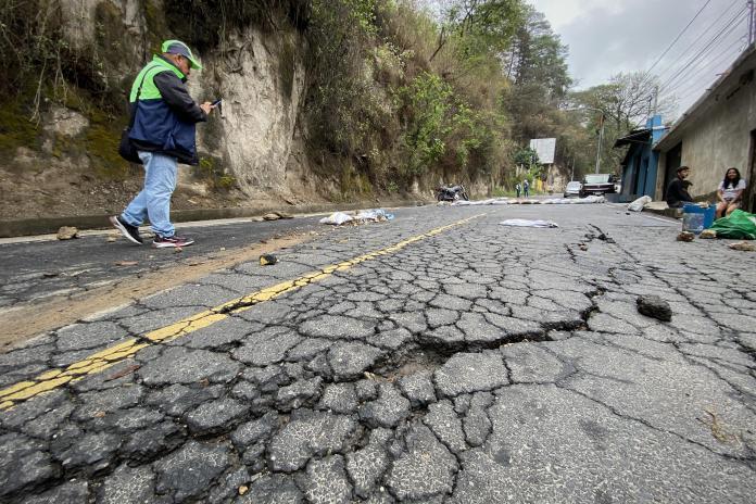 Varias personas tuvieron que evacuar sus viviendas. (Foto: José Orozco/La Hora