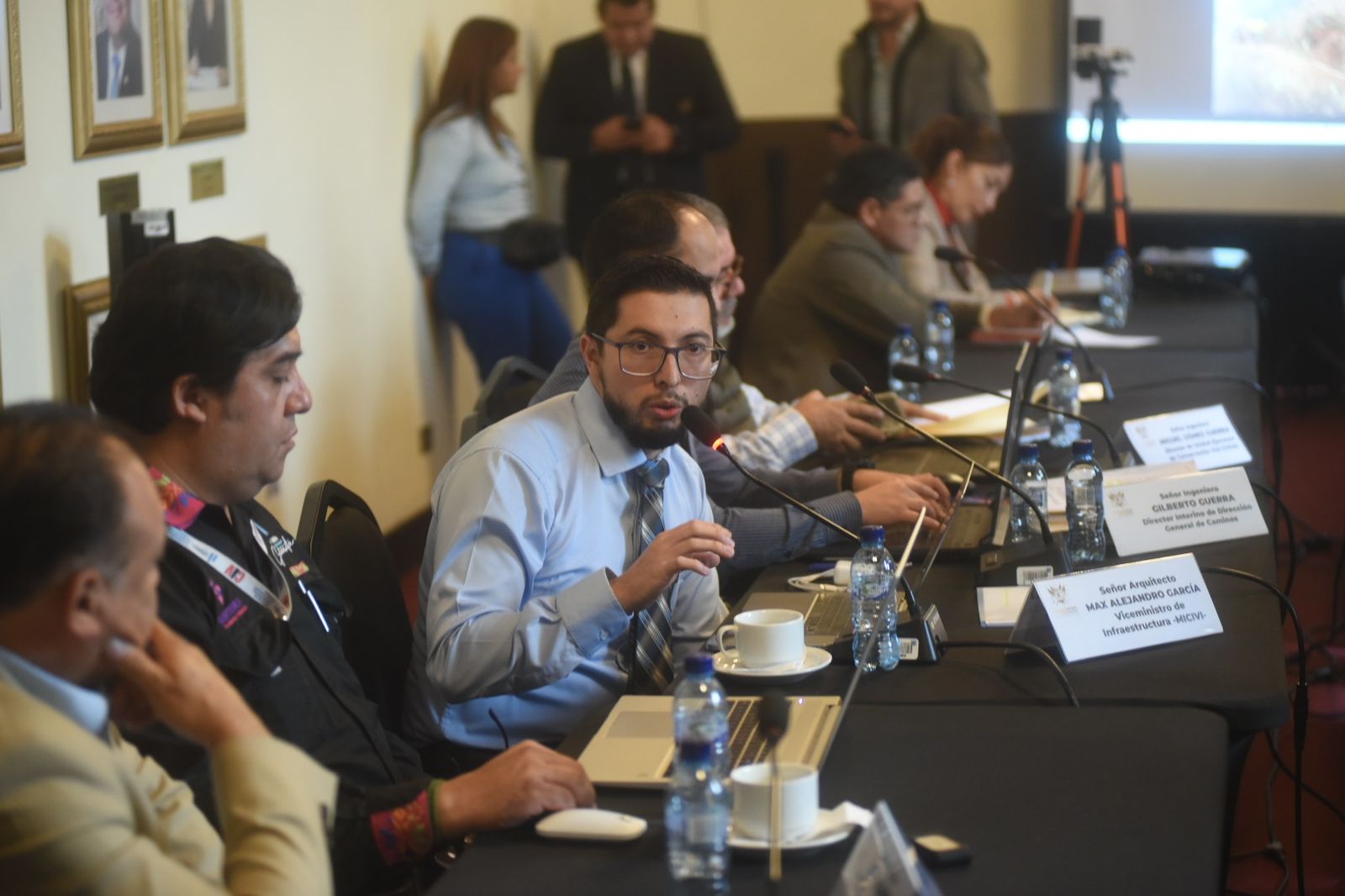 El viceministro de Comunicaciones, Max Alejandro García, anunció el cambio en el Fondo Social de Solidaridad. Foto: Fabricio Alonzo