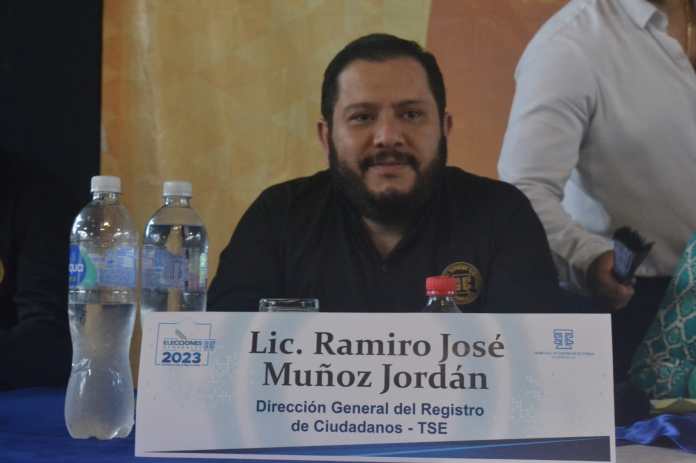 Según resolución de CC, Ramiro Muñoz sigue teniendo inmunidad. Foto: TSE/X