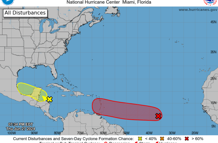 "El Centro Nacional de Huracanes prevé la formación de una tormenta tropical llamada Berly ", Foto: NHC / La Hora.