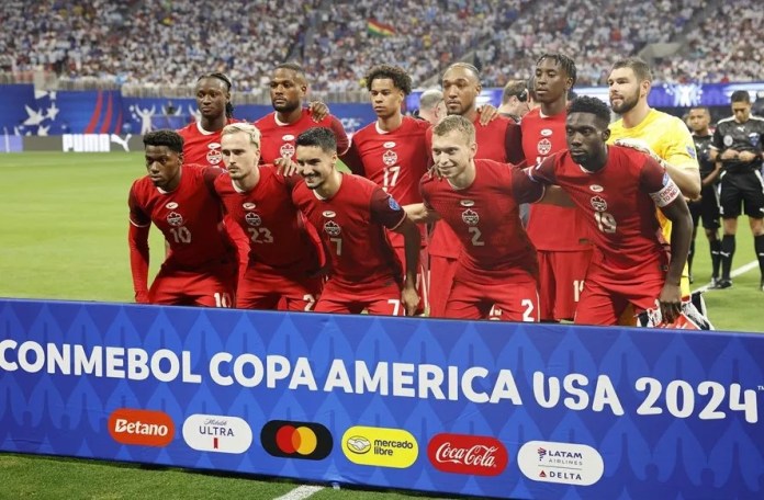 Registro general del equipo titular de Canadá durante su debut en la Copa América 2024, el pasado 20 de junio, en el estadio Mercedes Benz de Atlanta (Georgia, EE.UU.). EFE/Erik S. Lesser