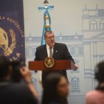 Bernardo Arévalo, presidente de Guatemala, anuncia nuevas medidas para mitigar el costo de la vida. Foto: Fabricio Alonzo/La Hora