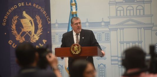 Bernardo Arévalo, presidente de Guatemala, anuncia nuevas medidas para mitigar el costo de la vida. Foto: Fabricio Alonzo/La Hora