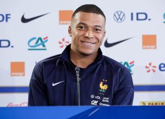 Kylian Mbappé asiste a una conferencia de prensa en Metz, Francia. EFE/EPA/Teresa Suárez