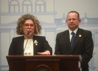 La titular del Mineco reiteró que no existen evidencias para establecer que haya un aumento en el precio del pollo