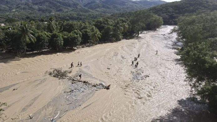 La totalidad de los ríos de Guatemala están contaminados, según el MARN, algunos con pésima calidad del agua. En la imagen una parte del río Motagua. Foto: La Hora/AFP.