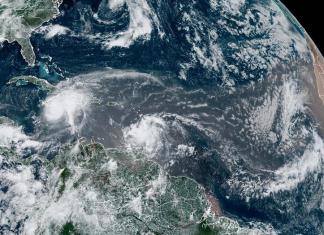 Foto: EFE/NOAA-NHC