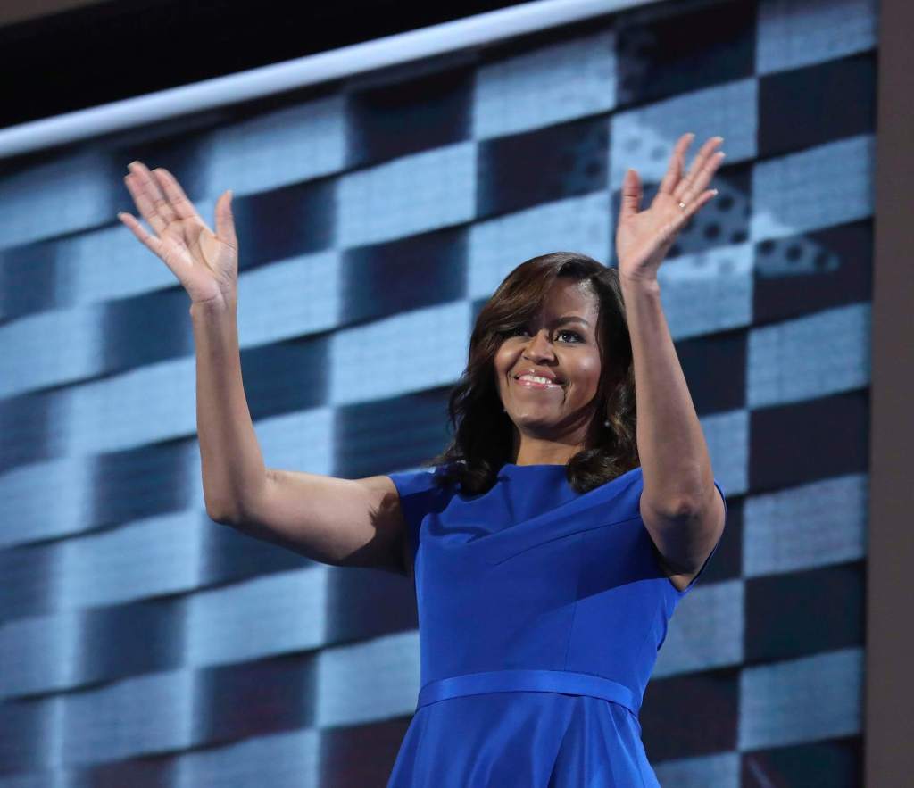 Michelle Obama, habla durante la primera jornada de la Convención Nacional Demócrata 2016 hoy, 25 de julio de 2016, en el Wells Fargo Center de Filadelfia, Pensilvania. EFE/ANDREW GOMBERT