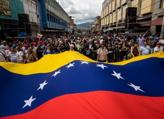 El Colegio Nacional de Periodistas (CNP) y el Sindicato Nacional de Trabajadores de la Prensa (SNTP) de Venezuela exigieron este viernes a las autoridades -civiles y militares- respetar el trabajo de sus agremiados "sin censura, sin hostigamientos, sin persecuciones", de cara a las elecciones presidenciales del 28 de julio. EFE/ Miguel Gutiérrez