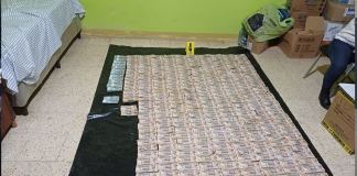 El dinero fue encontrado en diversos puntos de la propiedad. (Foto: PNC)