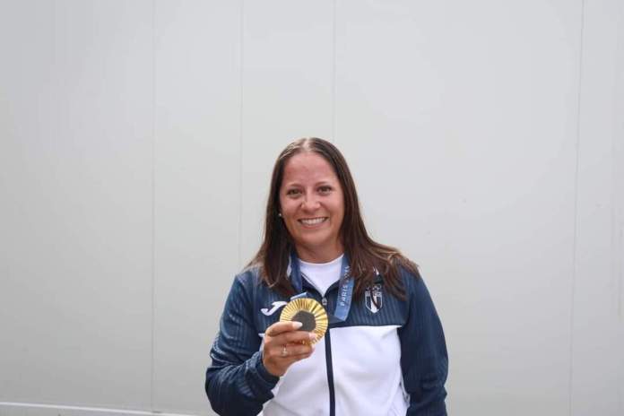 Adriana Ruano le da a Guatemala la primera medalla de oro en la historia de las justas olímpicas. Foto: Comité Olímpico Guatemalteco