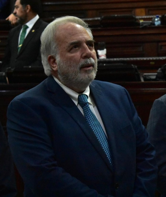 Arturo Saravia Altolaguirre, decano de la Facultad de Derecho de la UFM. Foto: Daniel Ramírez