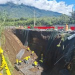 El CIV atiende deslizamiento registrado en el kilómetro 83.500, RN-14, dirección hacia el Sur del municipio de San Juan Alotenango, Sacatepéquez. (Foto: CIV)