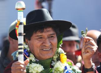 El expresidente de Bolivia Evo Morales participa en un evento este viernes, en El Alto (Bolivia). EFE/ Luis Gandarillas