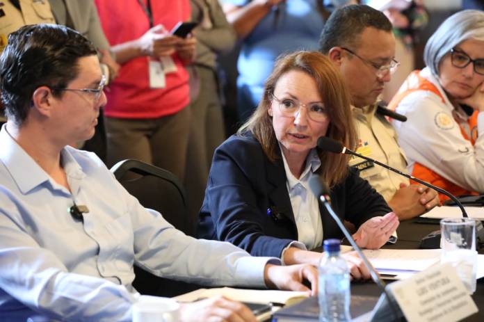 La ministra de Ambiente, Patricia Orantes, acudió a una citación en el Legislativo. Foto: Congreso